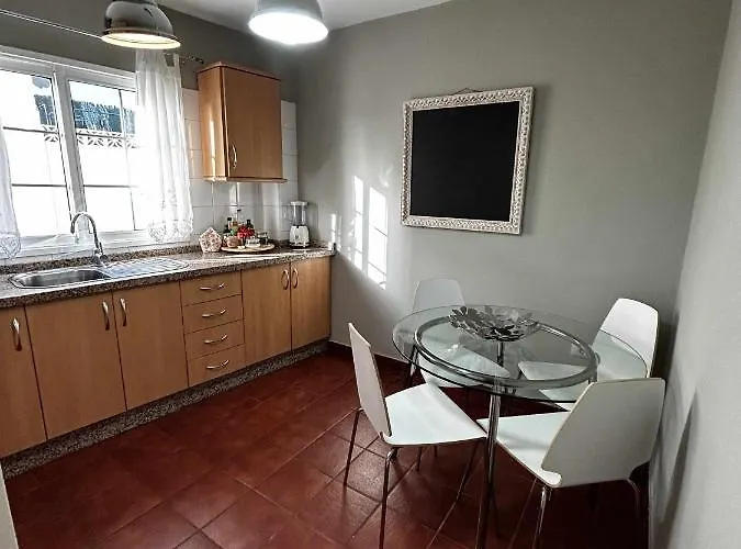 Atico Eloy Delgado Apartamento *